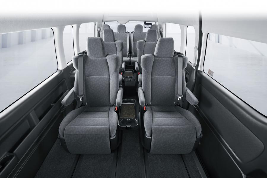 Интерьер Toyota Hiace Combi High Roof 2013 года  (JP) (фото 5 из 5)